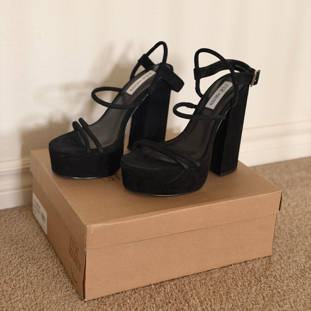 Steve Madden Shandra Black Suede Platform Sandals Size 7.5